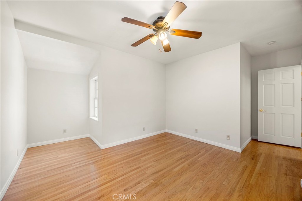 1104 Cerritos