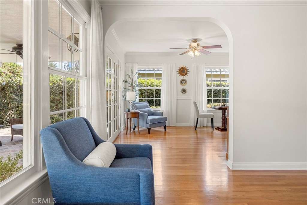 1104 Cerritos