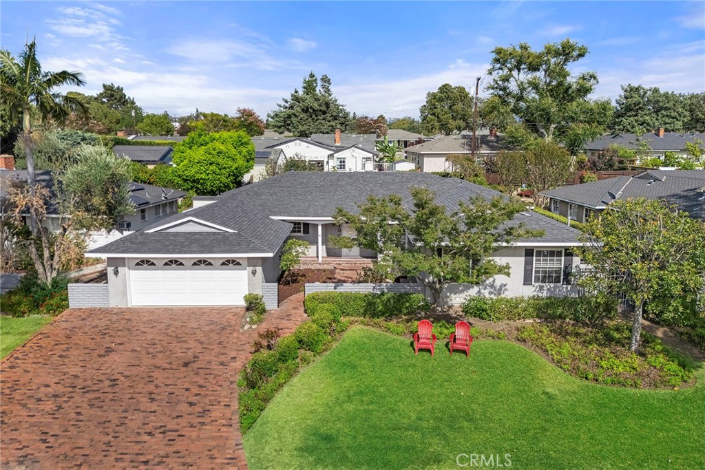1104 Cerritos