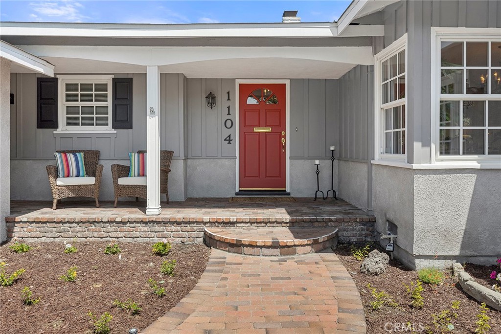 1104 Cerritos