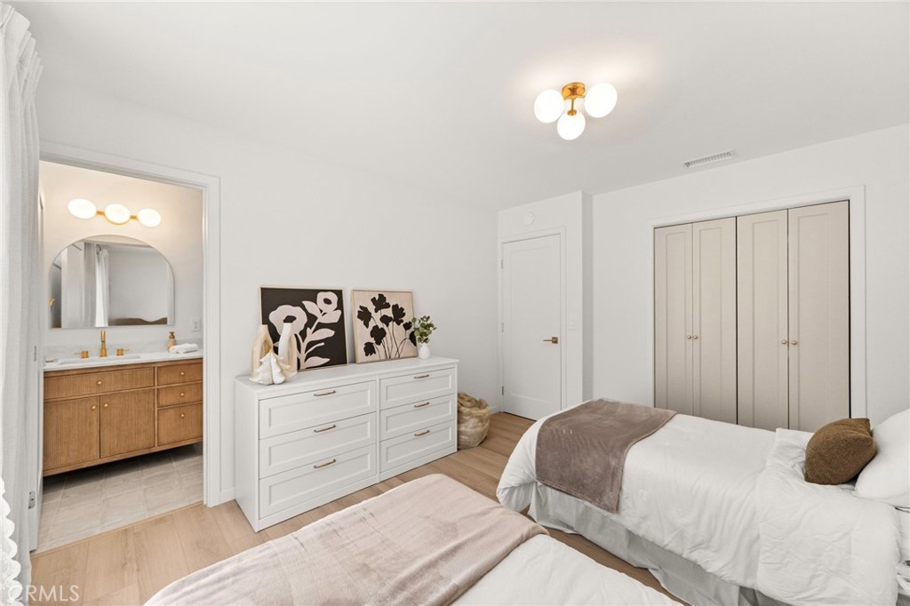 14727 Costa Mesa