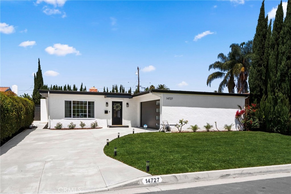 14727 Costa Mesa