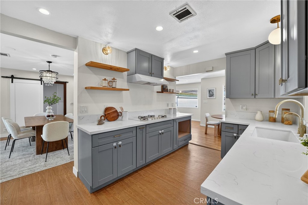 7926 Adams
