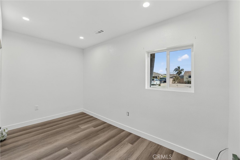 7926 Adams