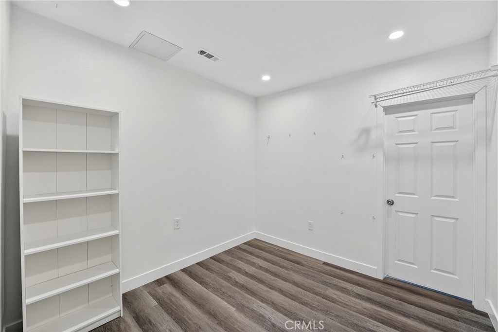 7926 Adams