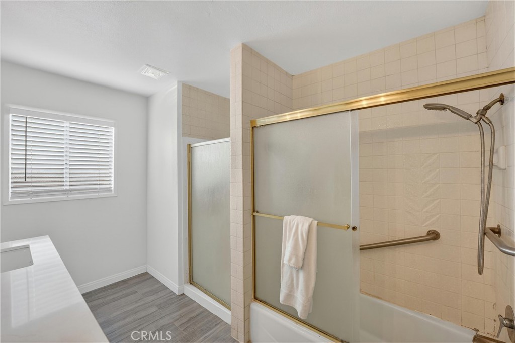 7926 Adams