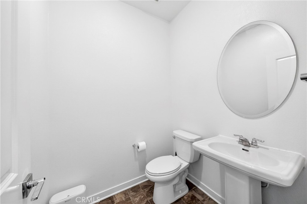 3662 S Basanite