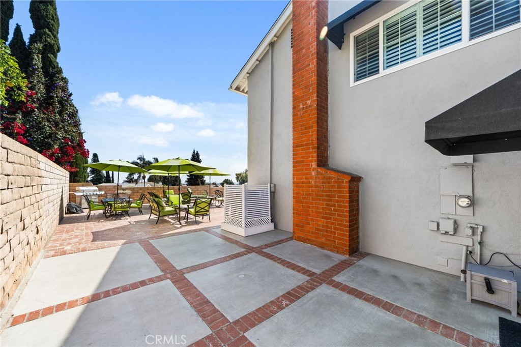 996 W Northwood Ave