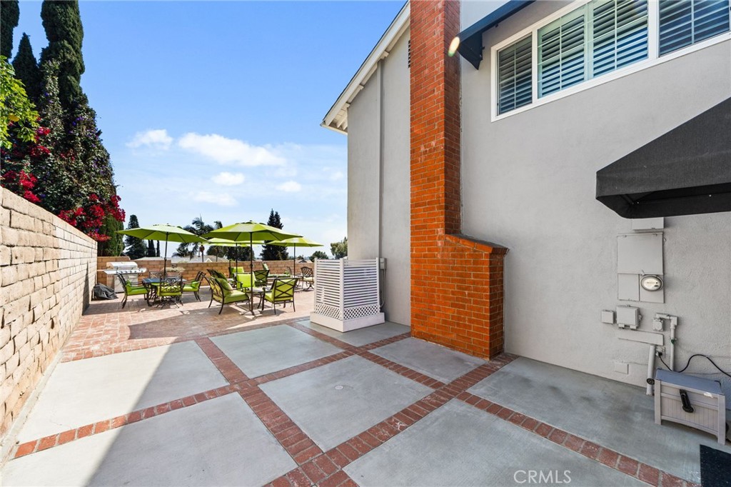 996 W Northwood Ave