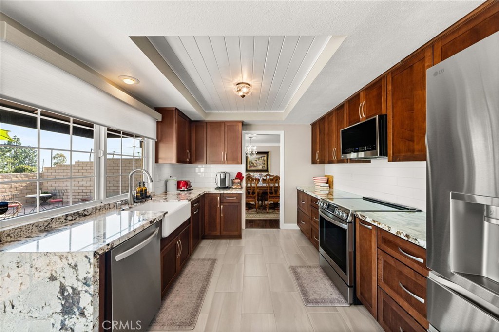 996 W Northwood Ave