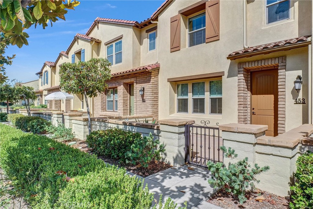 453 Estrella Lane