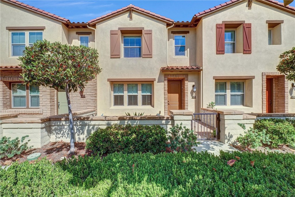 453 Estrella Lane