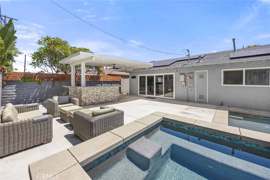 1260 N Sacramento
