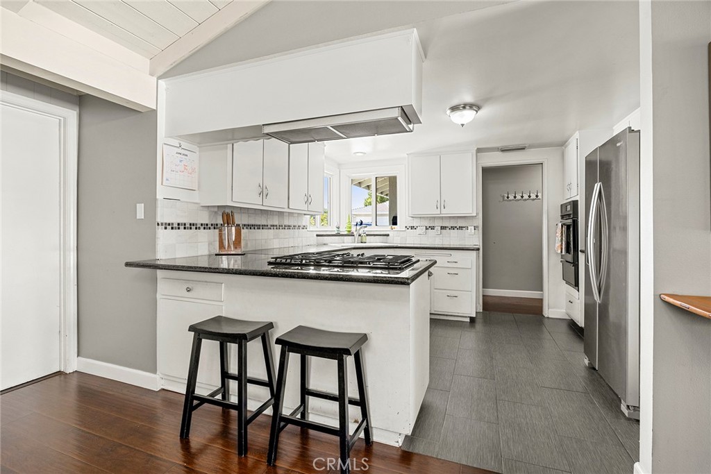 1260 N Sacramento