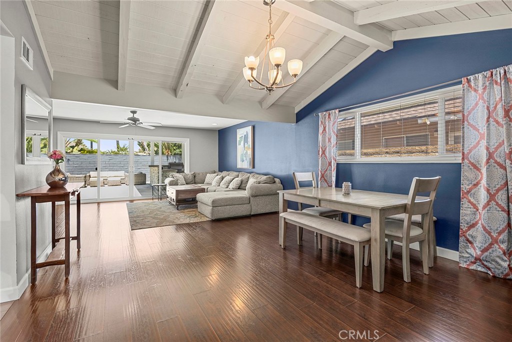 1260 N Sacramento