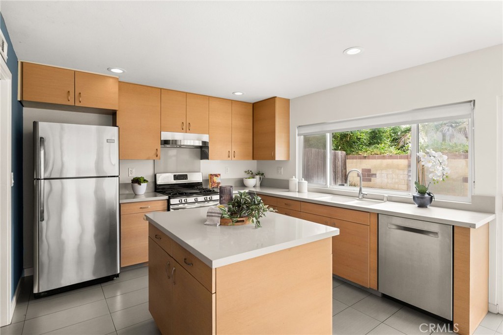 5317 Vista Del Mar