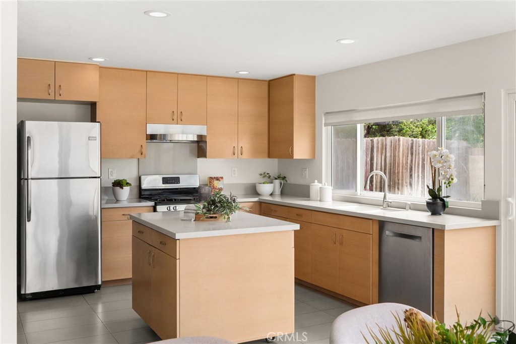 5317 Vista Del Mar
