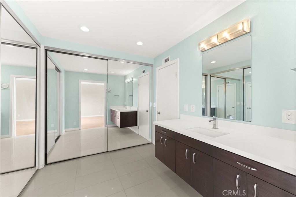 5317 Vista Del Mar