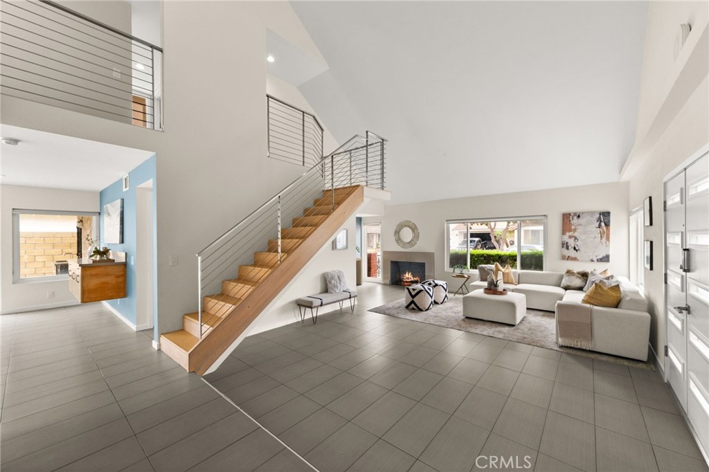5317 Vista Del Mar