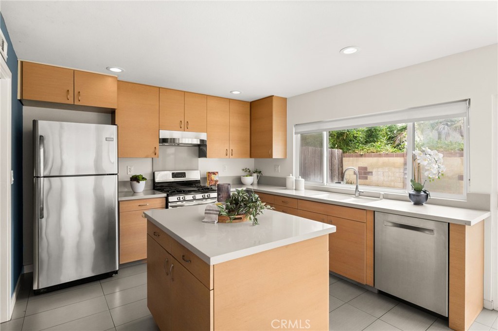 5317 Vista Del Mar