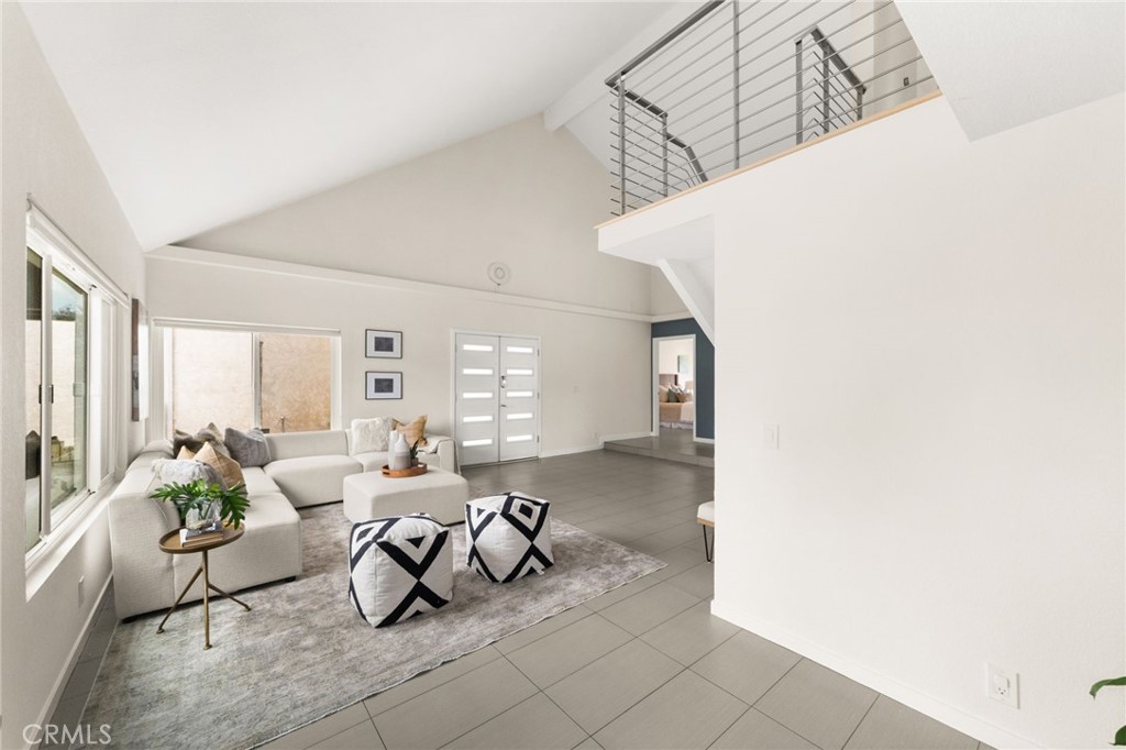 5317 Vista Del Mar