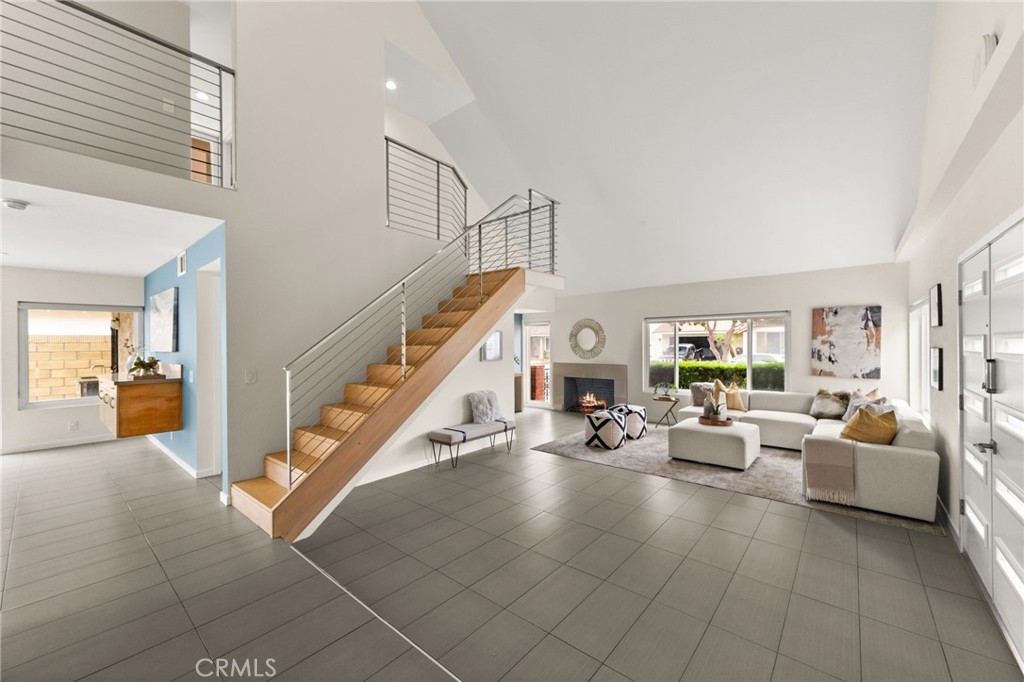5317 Vista Del Mar