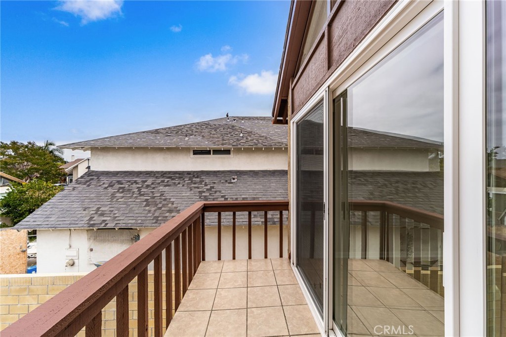 5317 Vista Del Mar