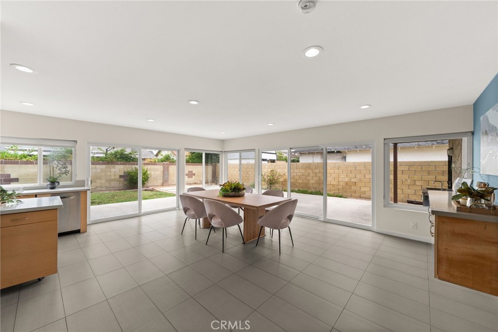 5317 Vista Del Mar