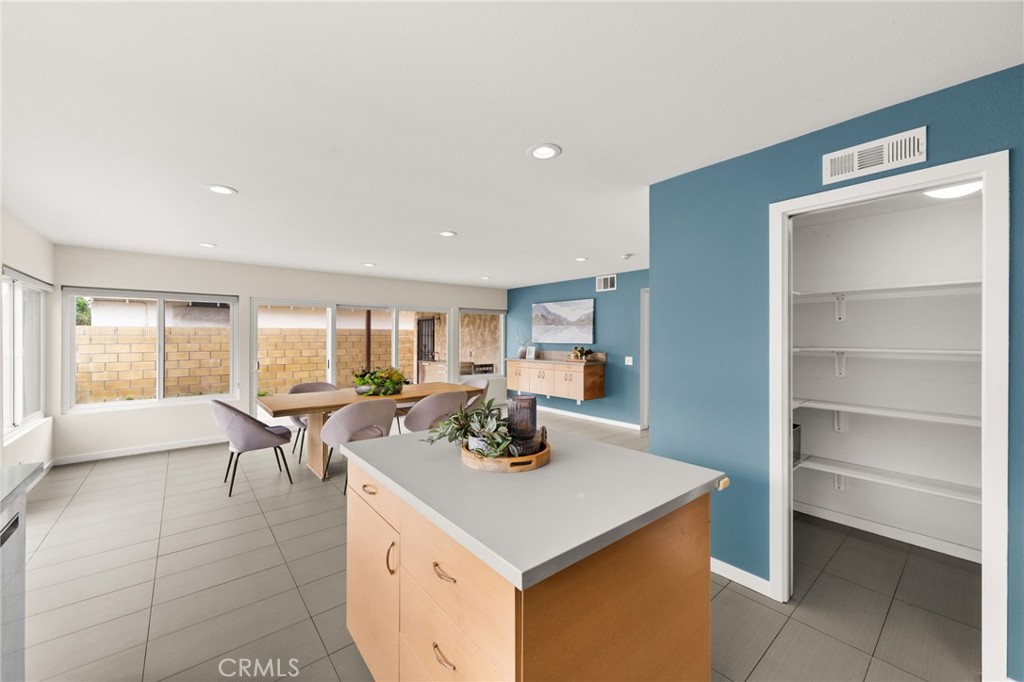 5317 Vista Del Mar