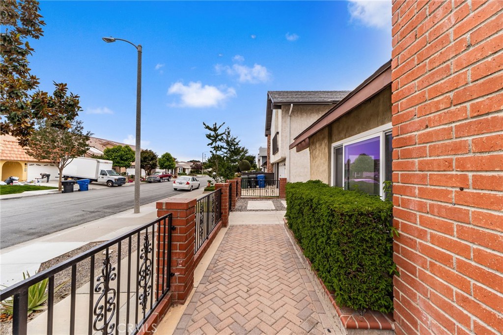 5317 Vista Del Mar