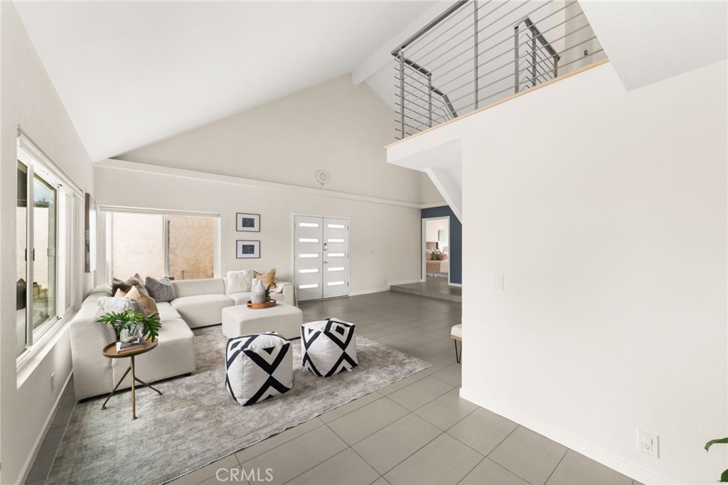 5317 Vista Del Mar