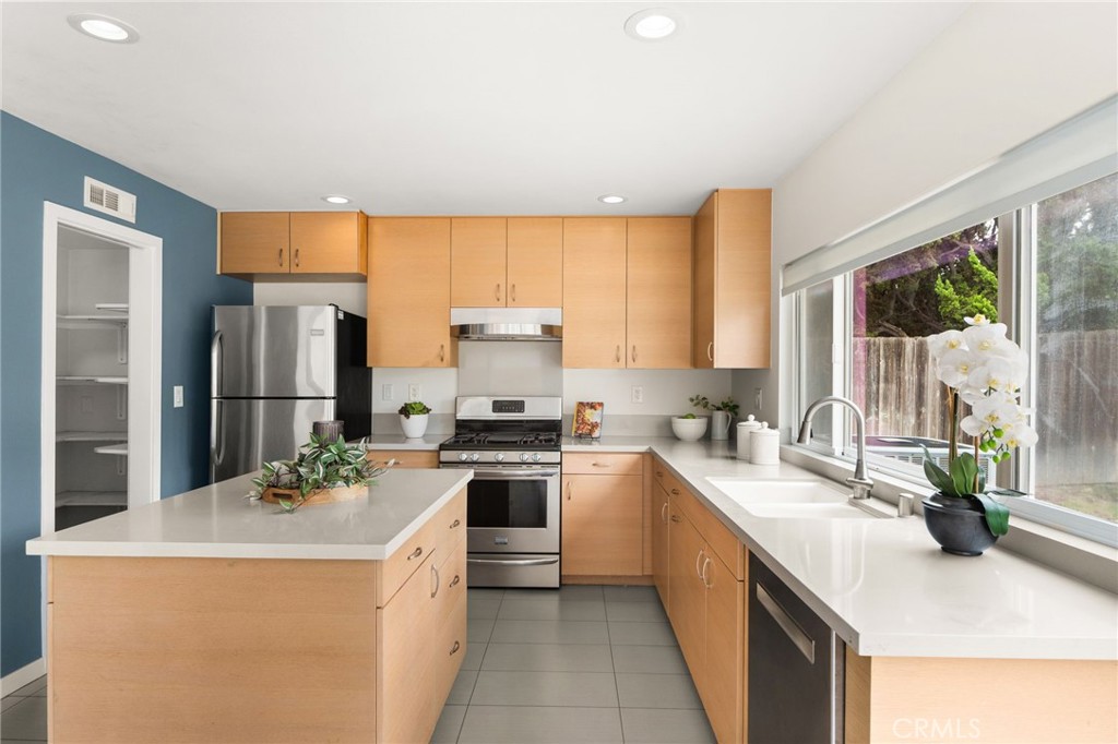 5317 Vista Del Mar
