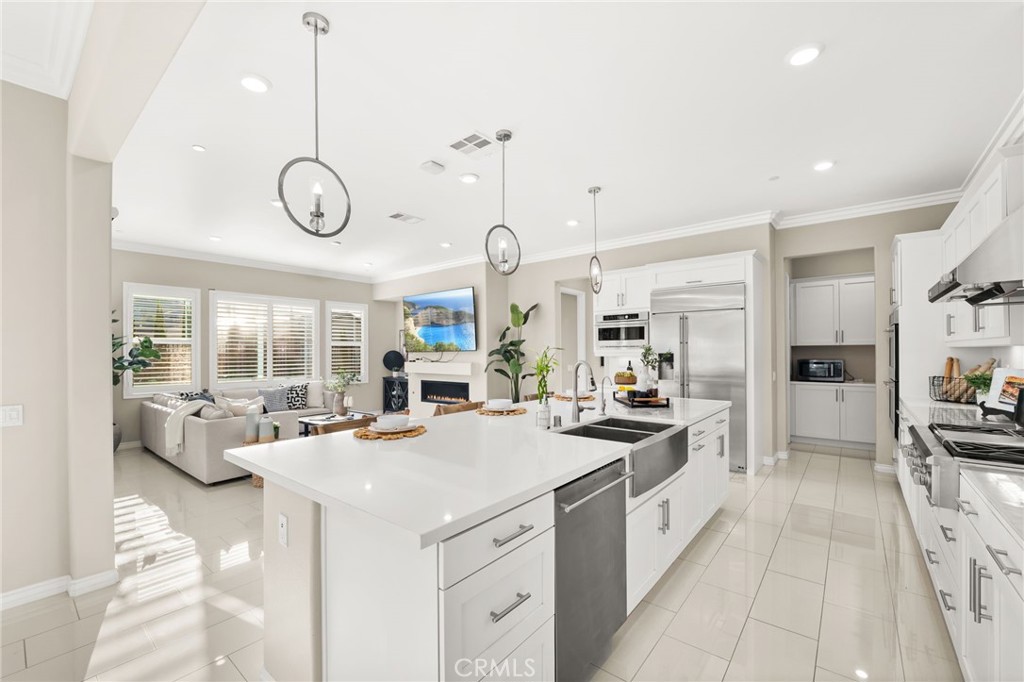 2413 Sierra Bella Drive