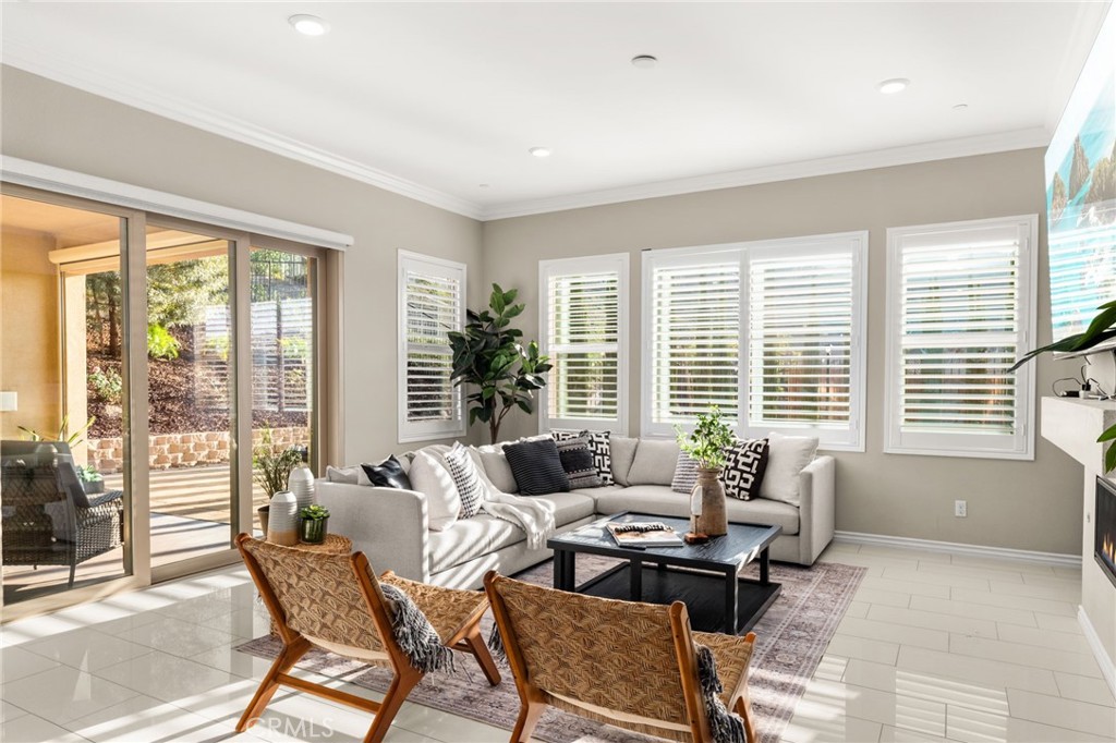 2413 Sierra Bella Drive