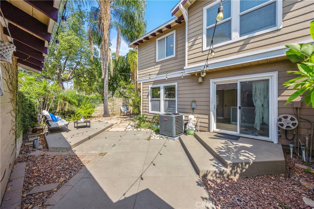406 E. Center St.