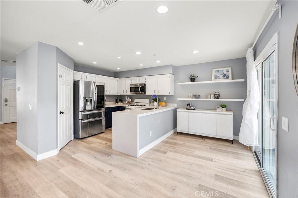 406 E. Center St.