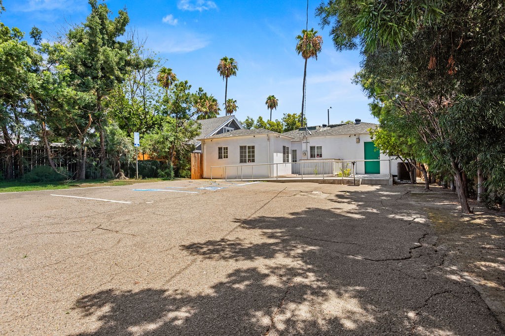 607 N Anaheim Boulevard
