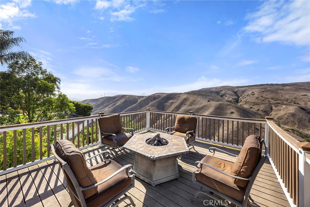 4890 Green Crest