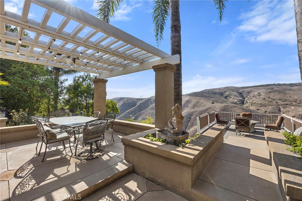 4890 Green Crest