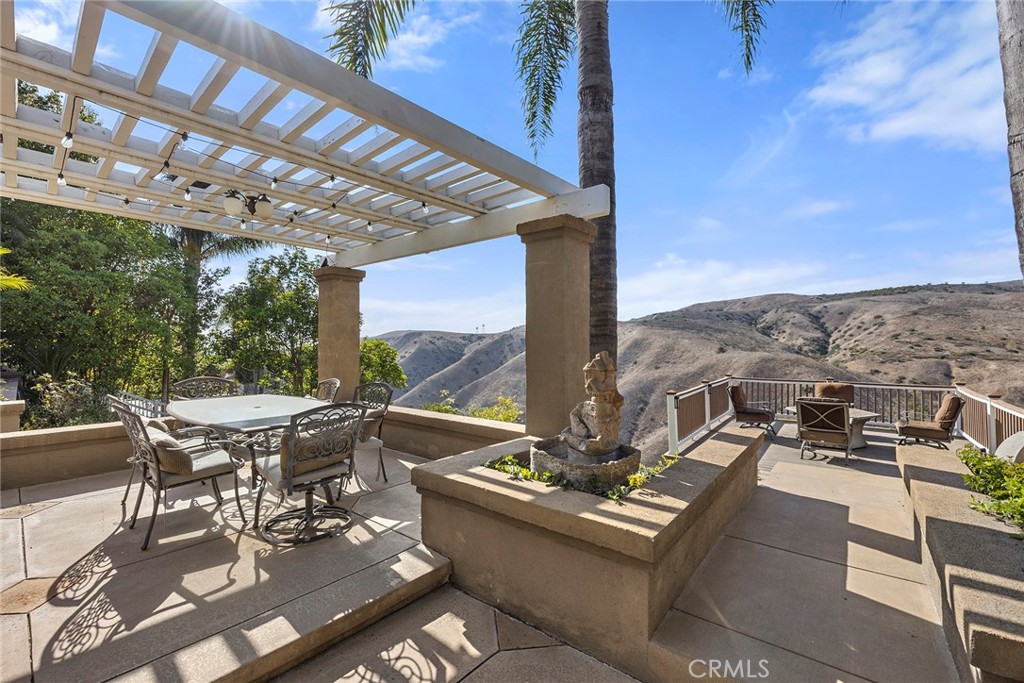 4890 Green Crest