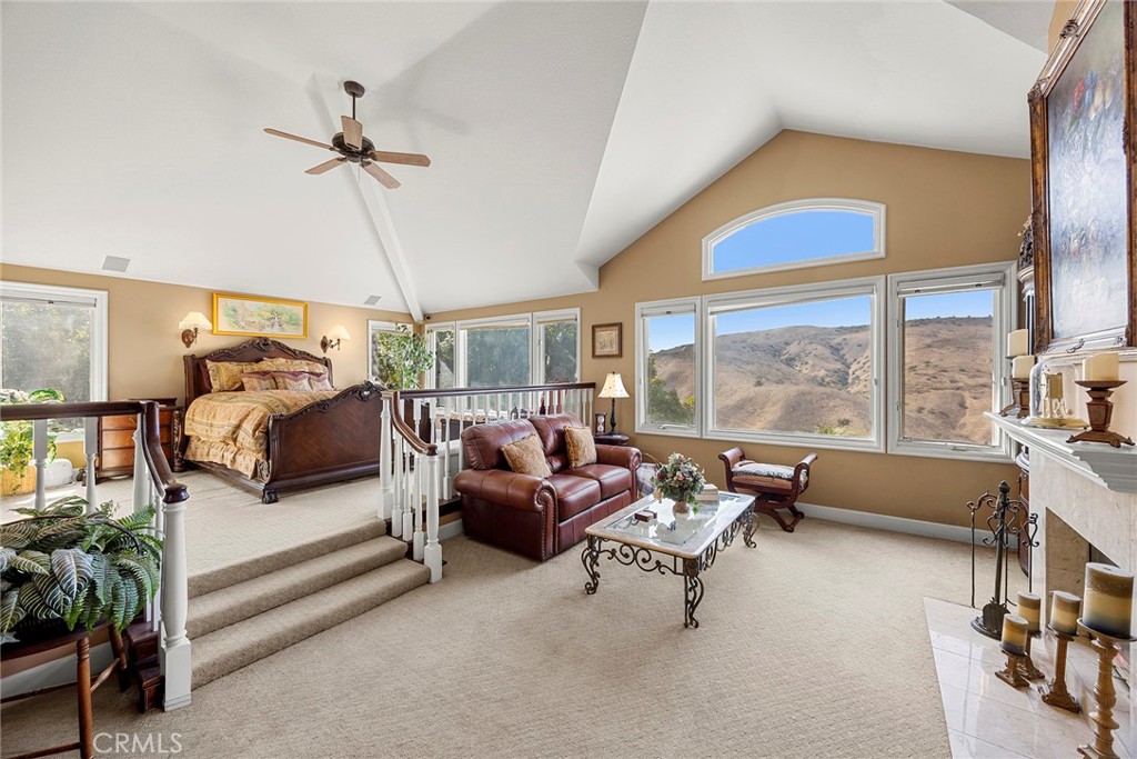 4890 Green Crest