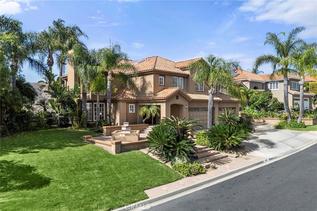 4890 Green Crest