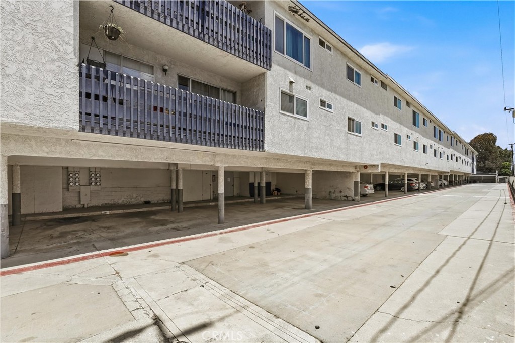 25930 Narbonne 137