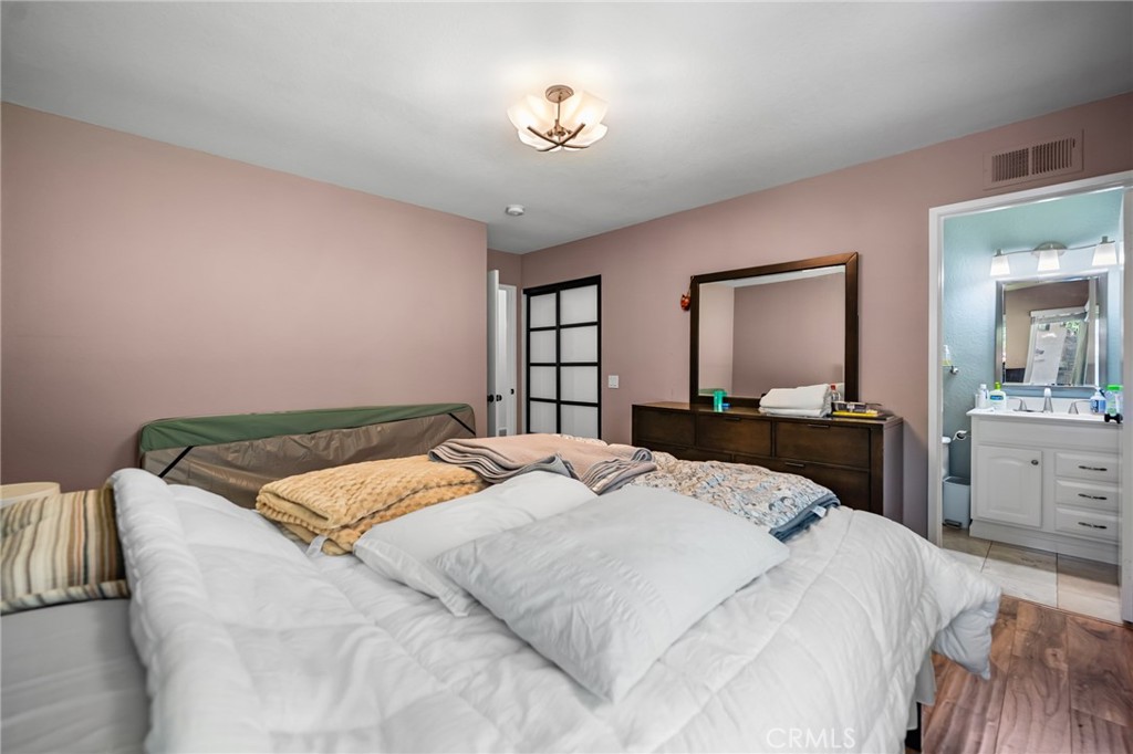 1315 Albariza Drive 5