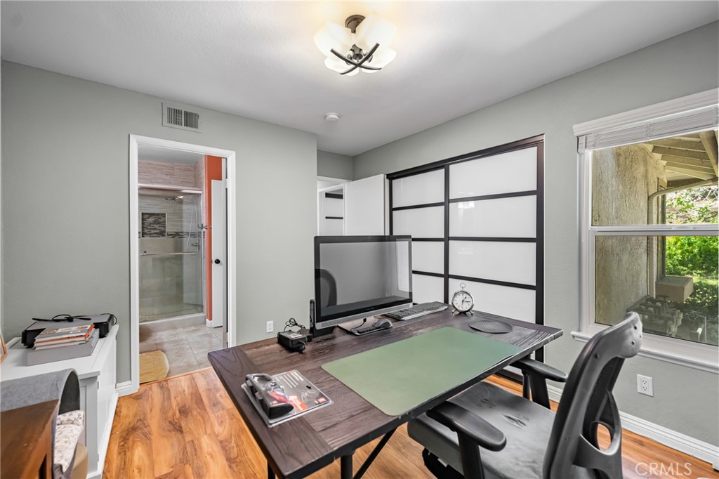 1315 Albariza Drive 5