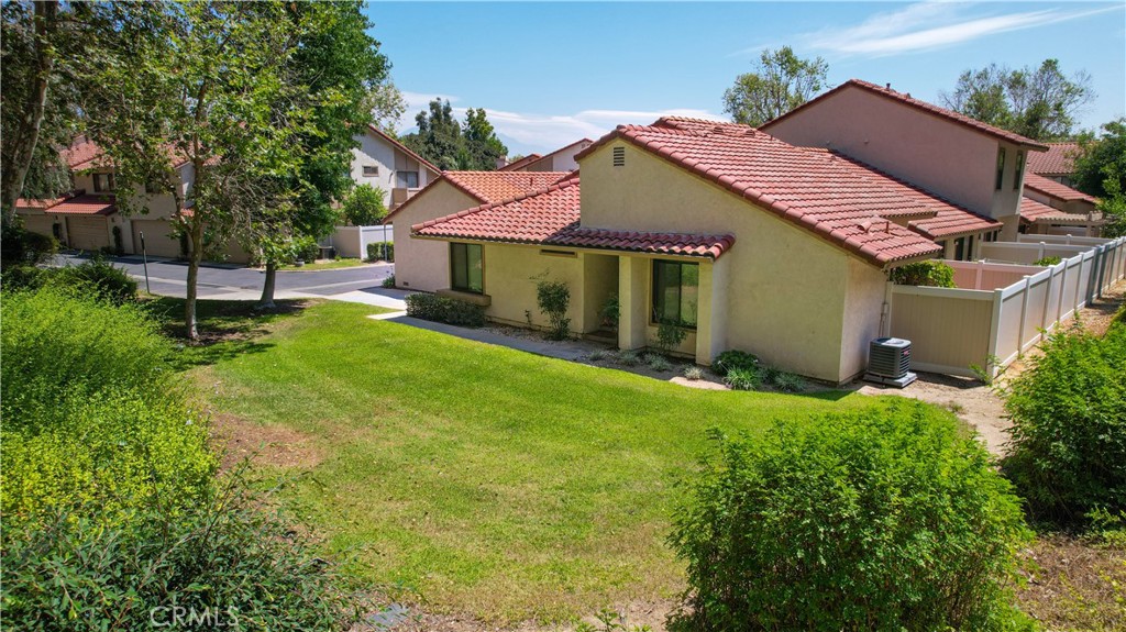 1315 Albariza Drive 5