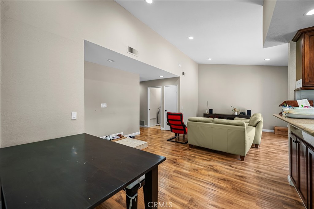 1315 Albariza Drive 5