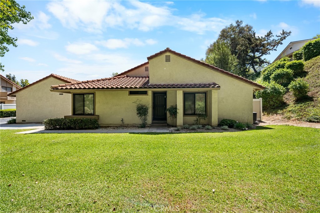 1315 Albariza Drive 5