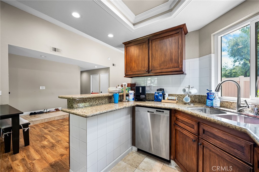 1315 Albariza Drive 5