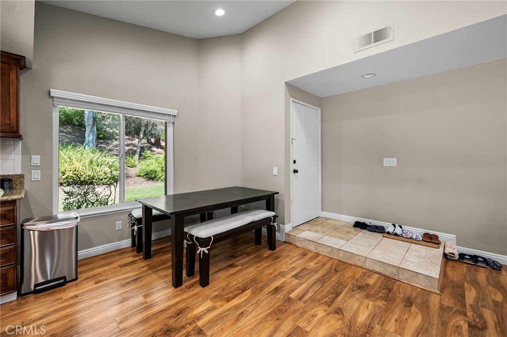 1315 Albariza Drive 5